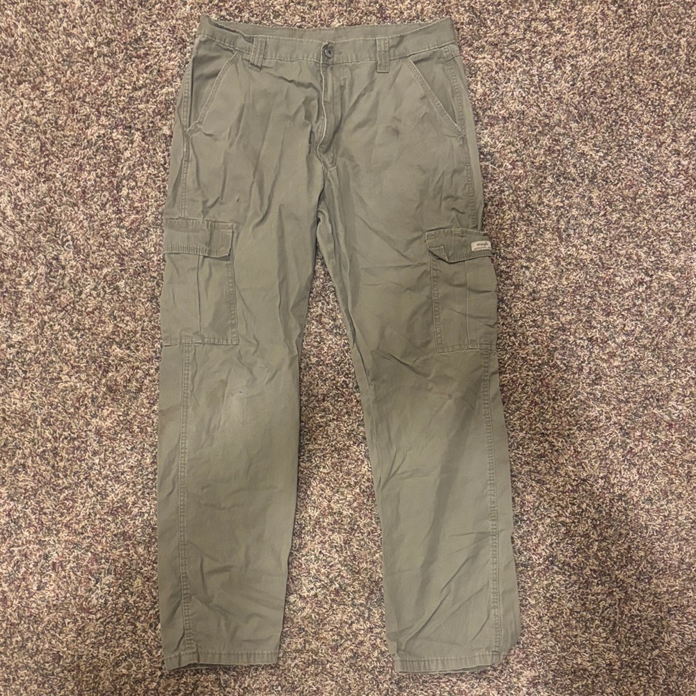 Wrangler Men's Olive Cargo Pants - Casual Utility Style